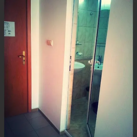 Concordia Plaza 2 Hotell 3*